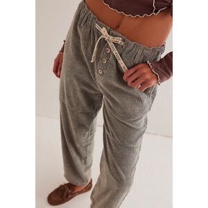 #1701 Free People The We The Free Roscoe Cord Pull-On Jeansin Tint Thyme Large